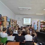 Lekcja tematyczna "100-lecie złotego" w filii w Niemicy