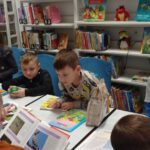 Dzień Kota z przedszkolakami w bibliotece (grupa: 6-latki)