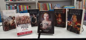 Wystawka książek związanych z monarchią piastowską i walką o tron